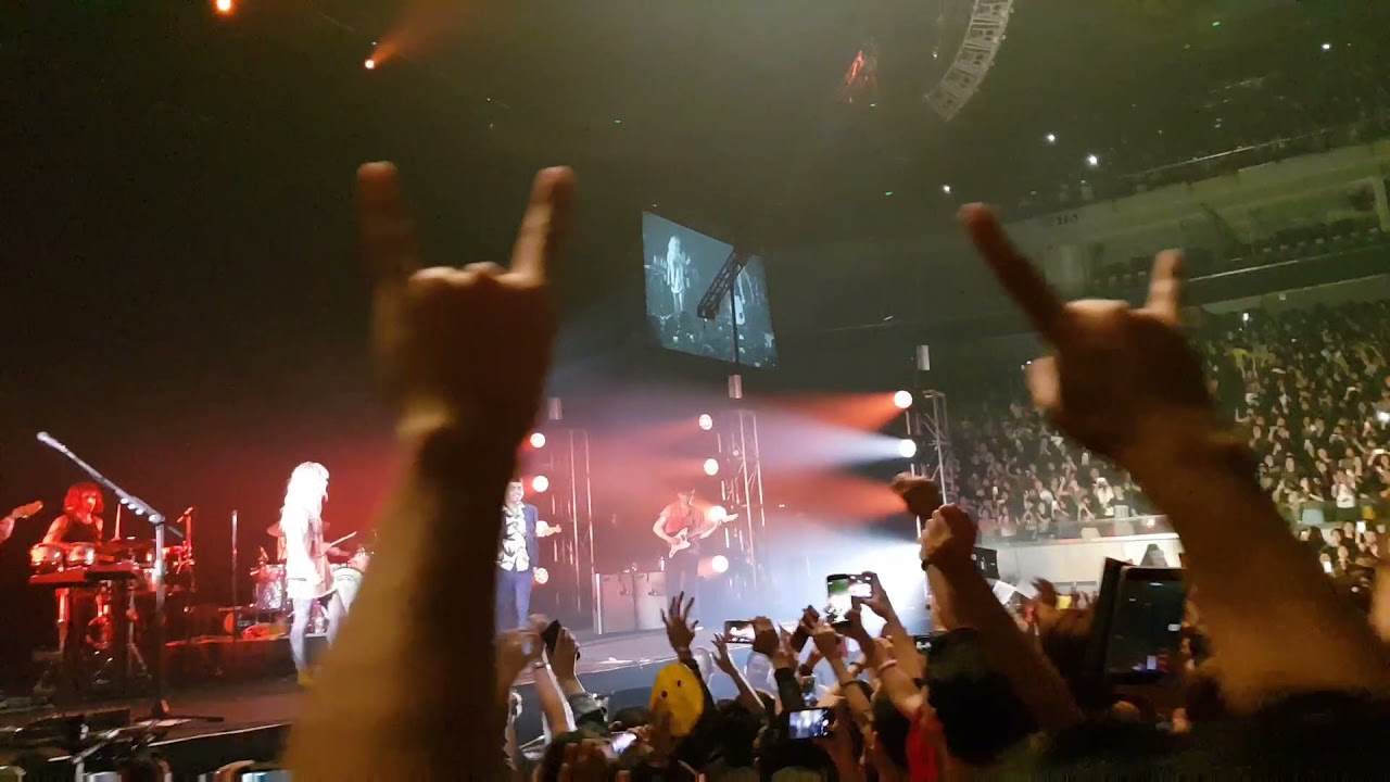 Misery Business - Paramore live in Manila (08/23/2018)