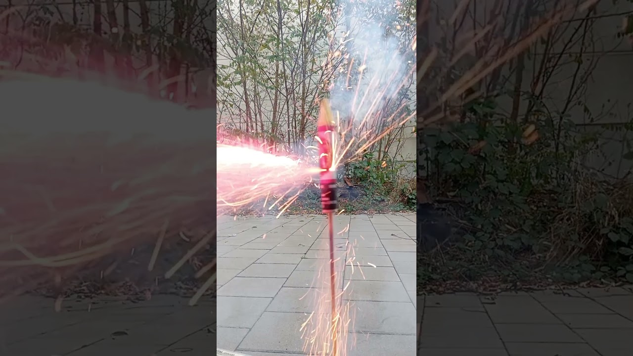 Silvesterrakete in Zeitlupe, so funktioniert eine Feuerwerksrakete 