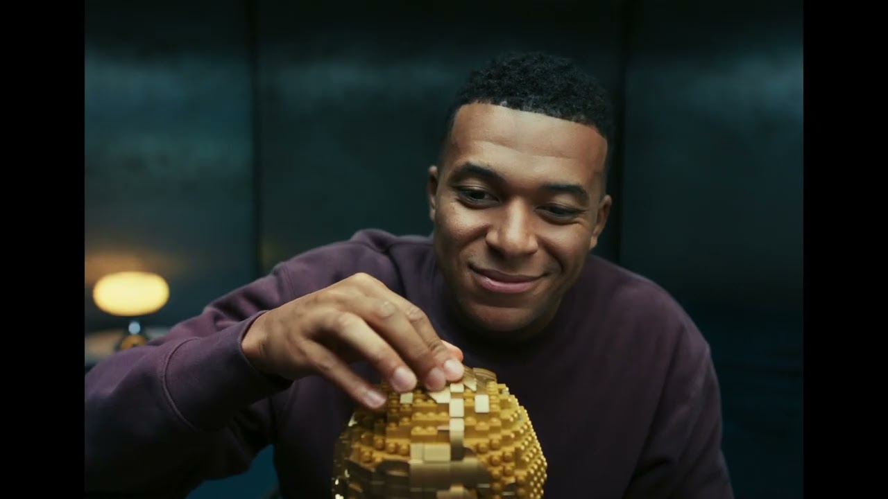 LEGO Editions 'Everyone Wants a Piece' con Ronaldo, Mbapp&eacute;, Messi e Vini Jr.