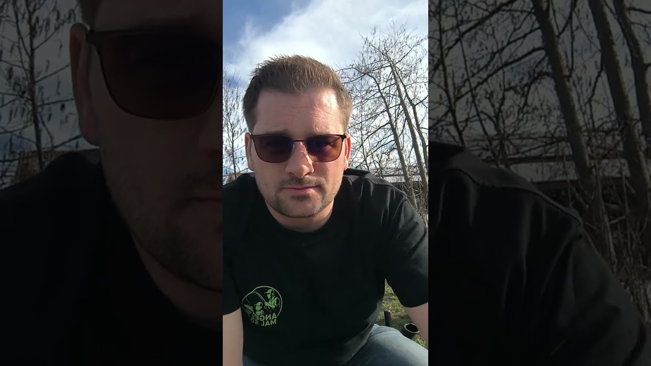 Angel-mal-so überträgt einen Livestream.
