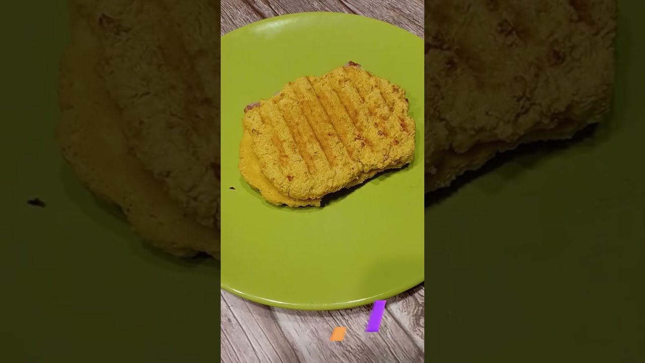 TOAST KETO IN FRIGGITRICE AD ARIA - ricetta in descrizione
