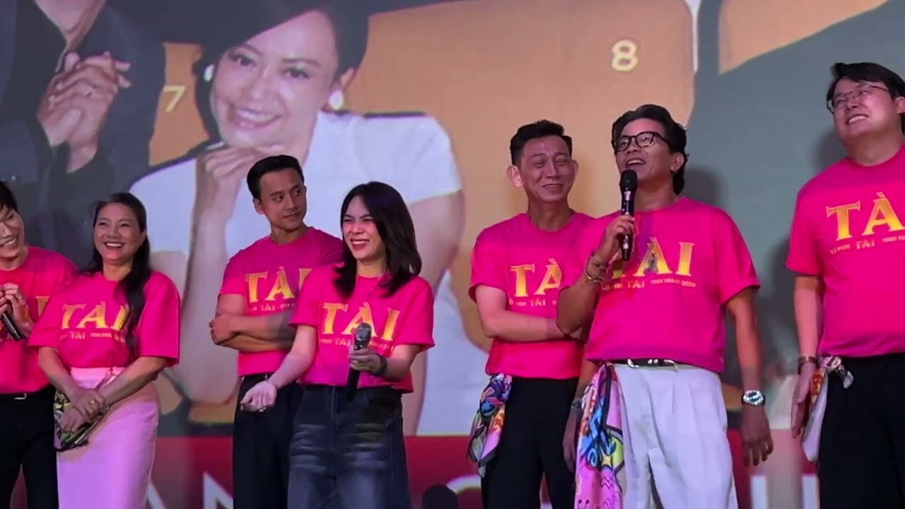 Mỹ Tâm - Tài Phến, Quang Trung cùng dàn cast phim Tài đi Cinetour cực dễ thương