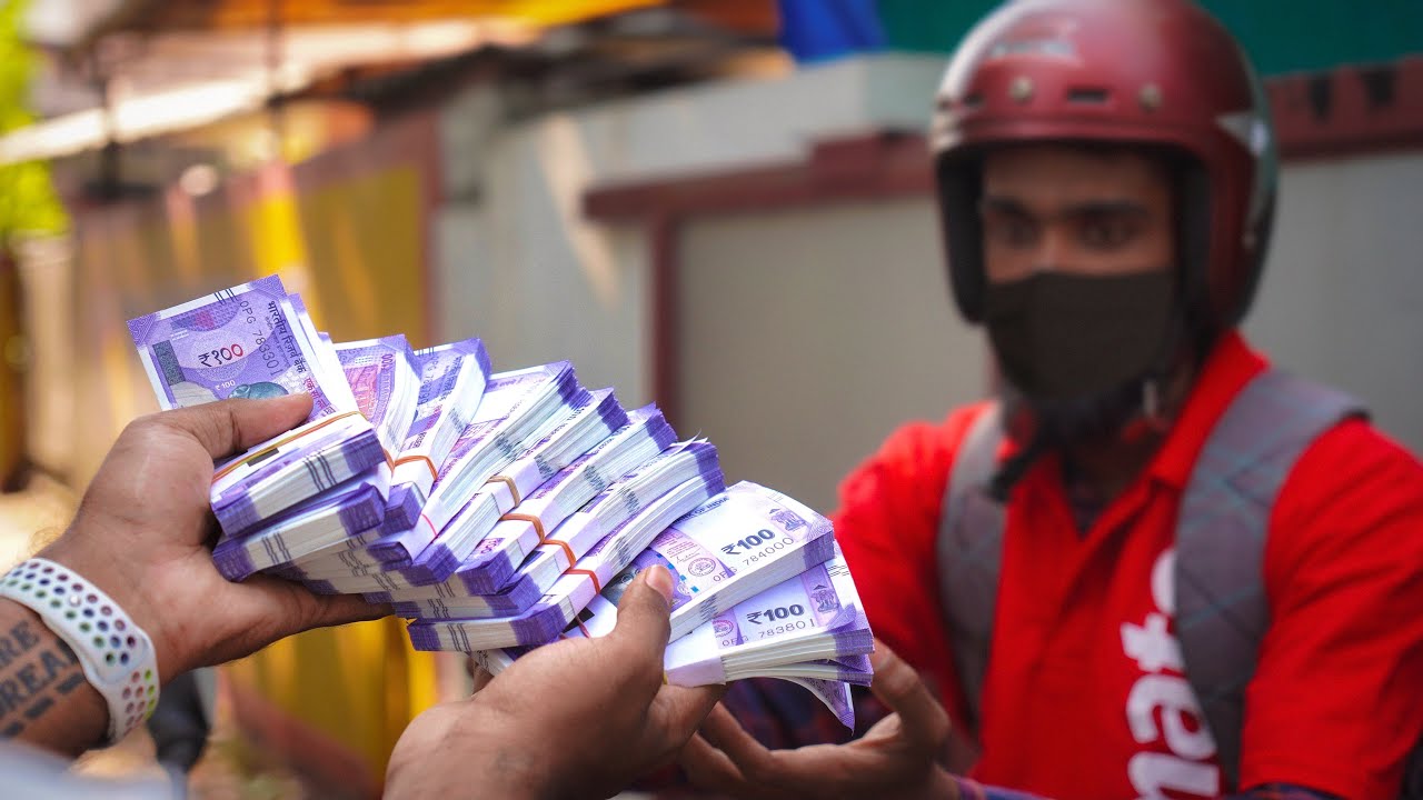 1 LAKH ഒരു DELIVERY BOY ക്ക് TIP കൊടുത്ത കഥ😳