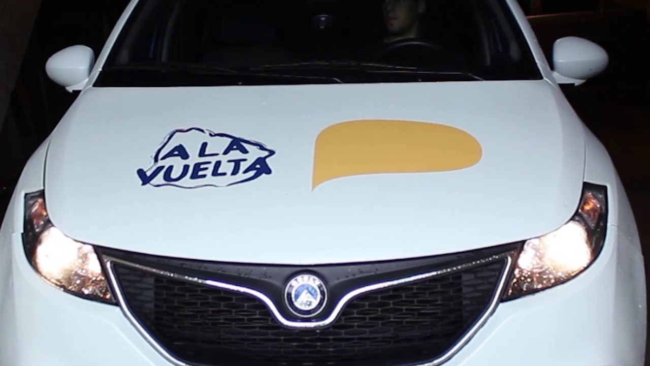 El ploteo de nuestro auto con Antel
