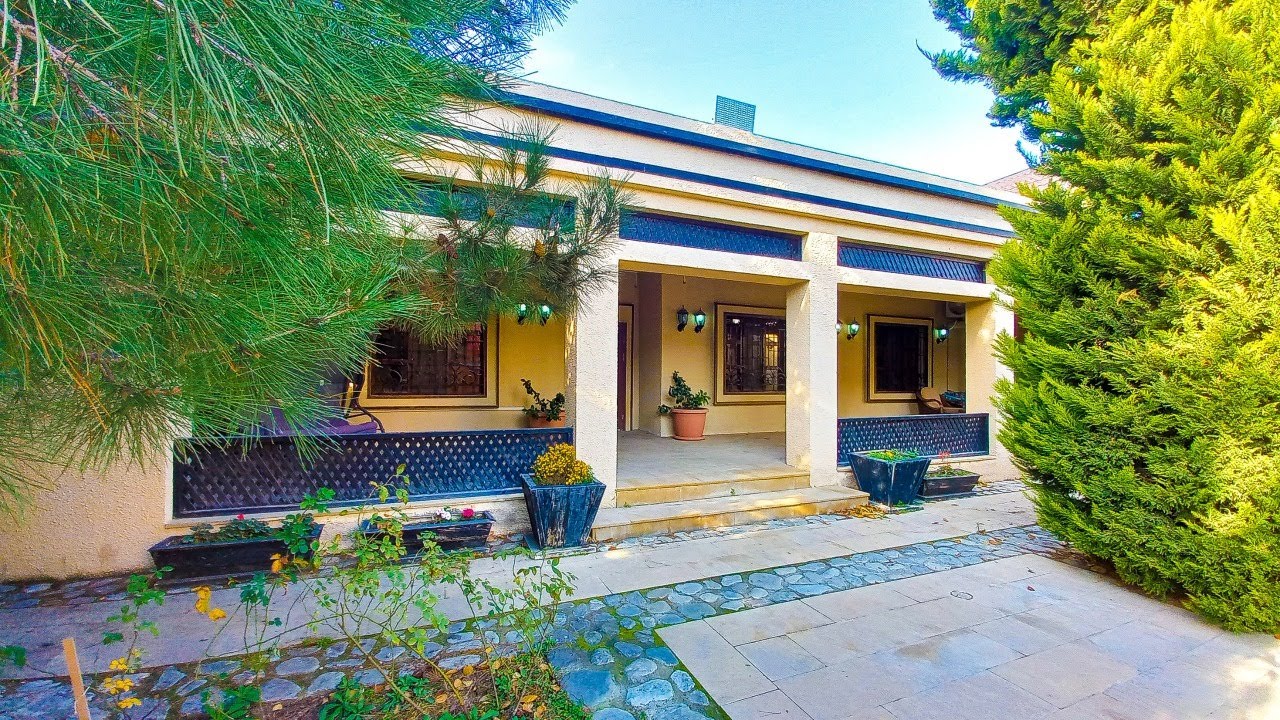 Şüvəlanda şəxsi tikili bağ evi satılır. Ev alqi satqisi
