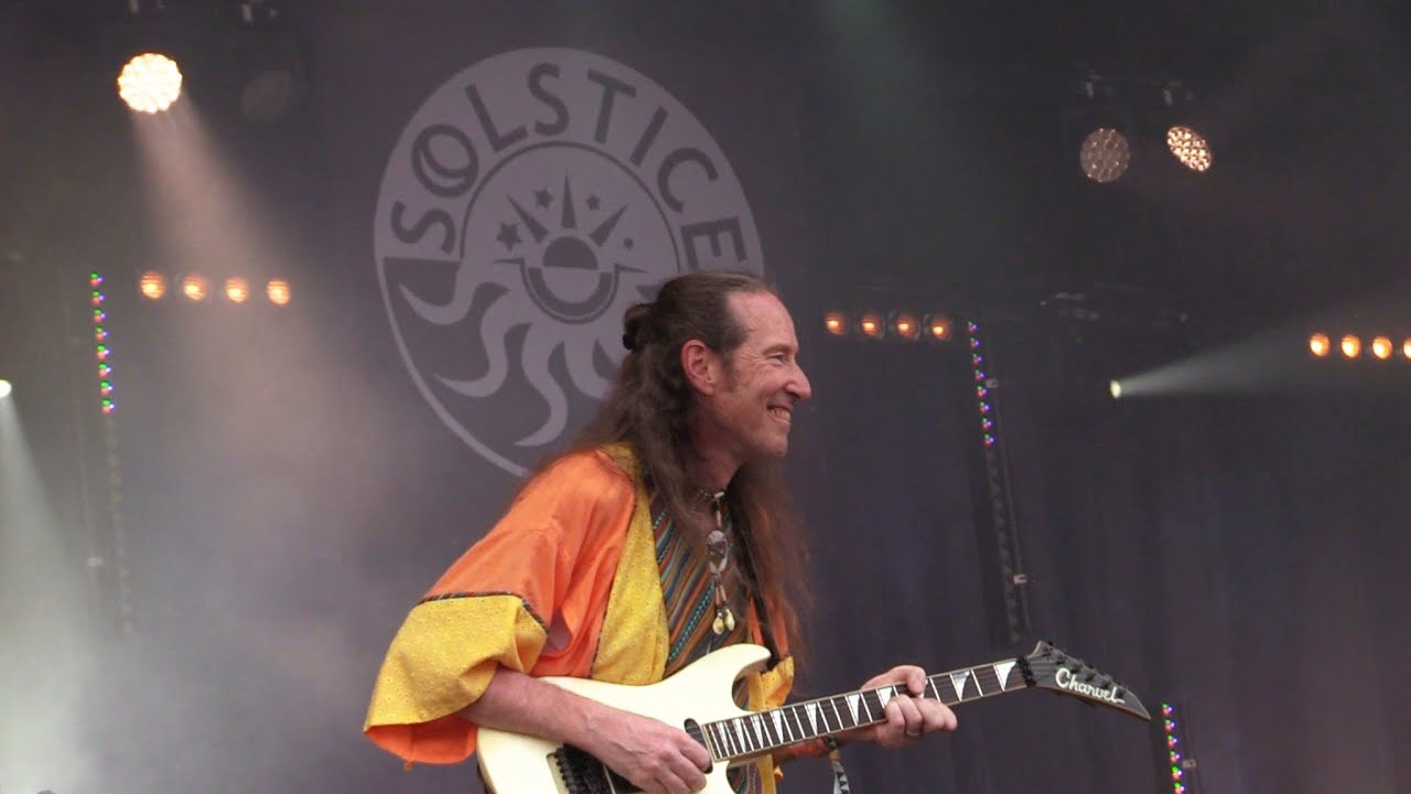 ''Shout'' - Solstice Fairport's Cropredy Convention 2023