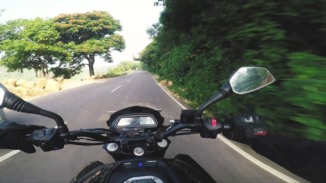 Morning ride through Kuttikkanam | Dominar 400 | RAW Video