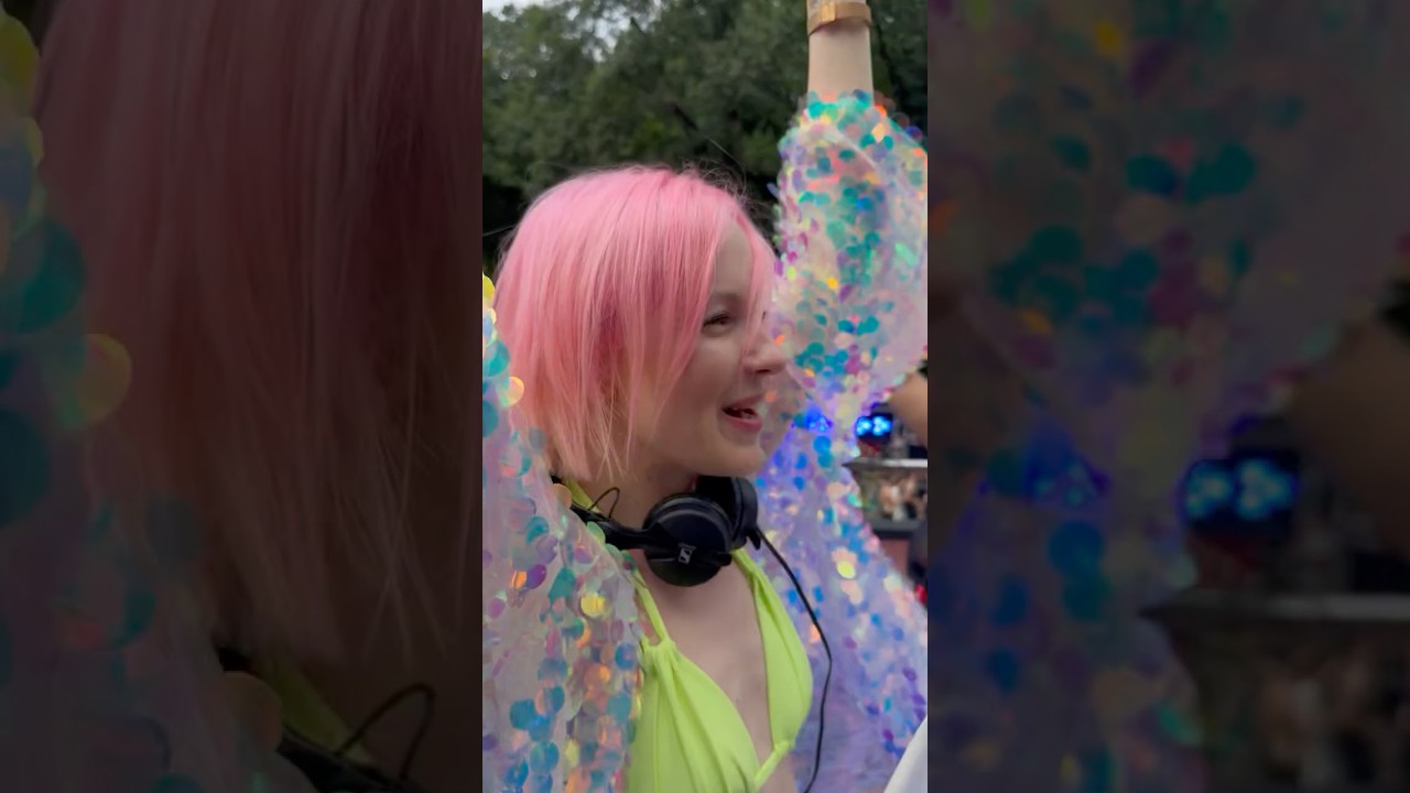 RAVE THE PLANET - I&lsquo;ll be back this year and I&lsquo;m SO EXCITED!!🤩🤩 #ravetheplanet #berlin #parade #dj