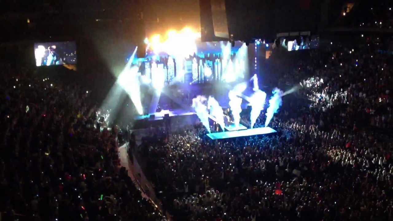 One Direction Opening at Madison Square Garden - EPIC!!