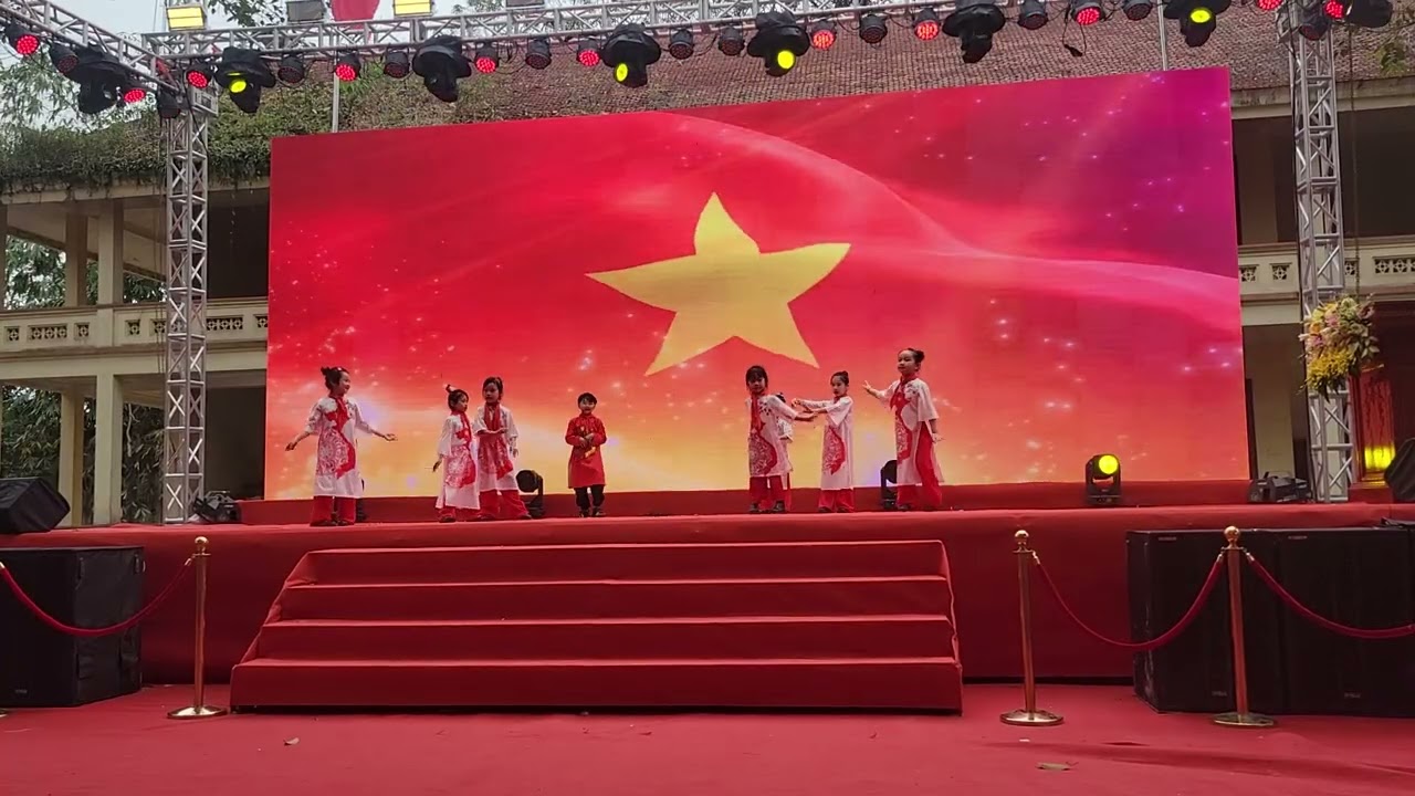 Việt nam tự hào bước tiếp tương lai