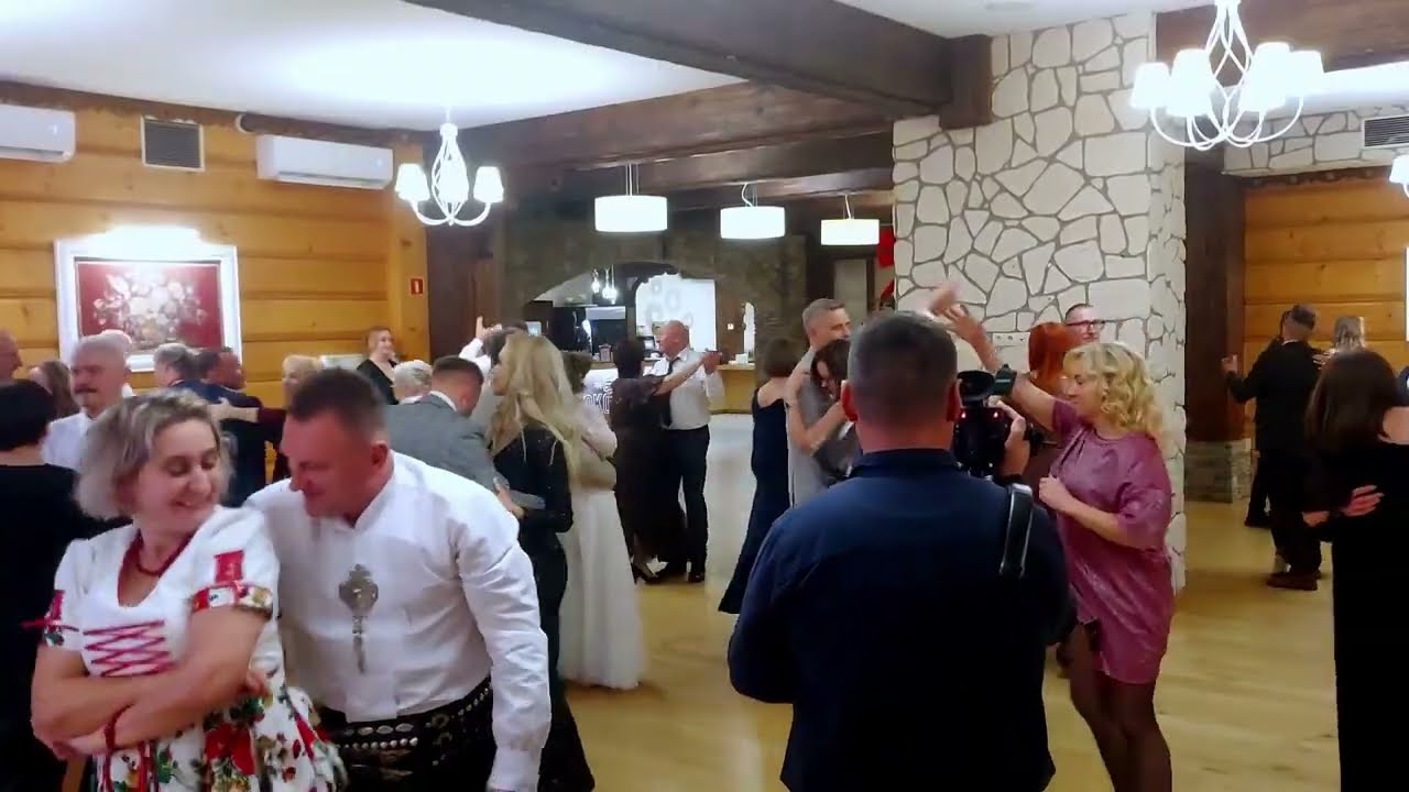 SIEDEM CZERWONYCH RÓŻ -  ZESPOŁ BESKID BOYS LIVE 2026