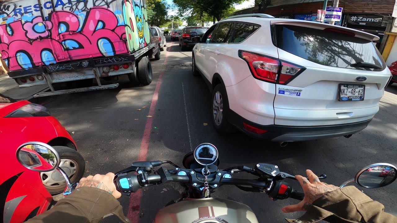 Una moto perrona para andar en la ciudad! Así es la nueva Vento 250! Rocketman 250