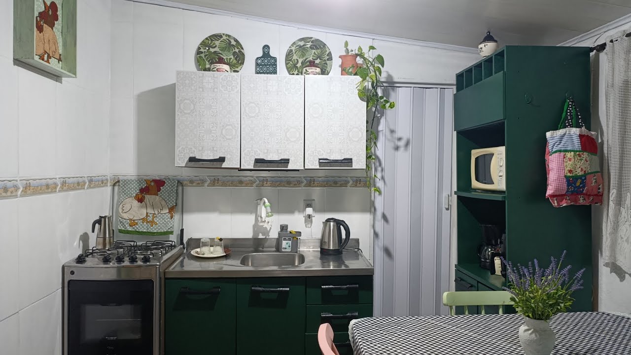 Transformado os móveis da cozinha o antes e depois 🥰🙏🏼🫶🏼👏🏼👏🏼👏🏼👏🏼