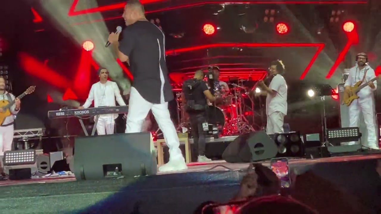 Amr Diab “Yetalemo” Dubai concert 2022 - عمرو دياب 