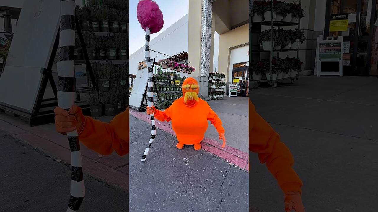 Пусть растет #thelorax #lorax #drseuss #розыгрыш #мемы #смешно #косплей #homedepot
