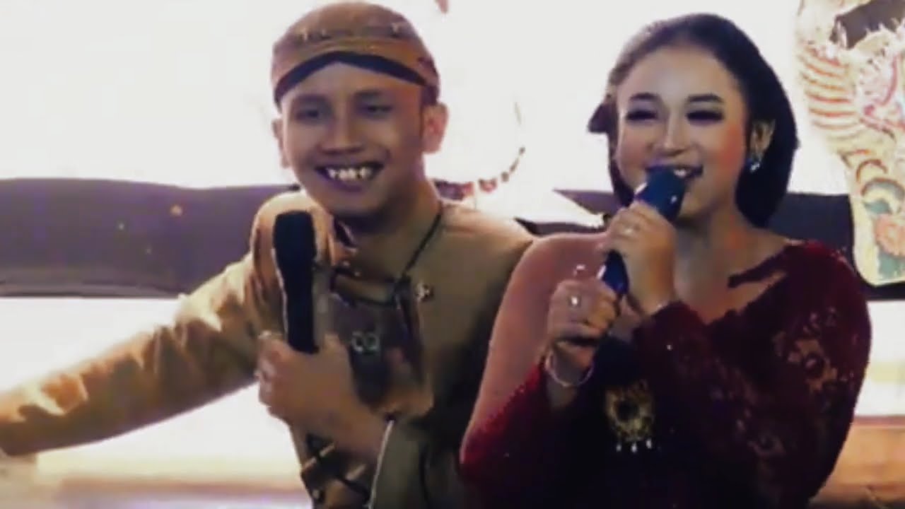 NIKEN DAN KI AKBAR MEMANG COCOK KEMESRAHAN MEREKA BIKIN IRI DECH
