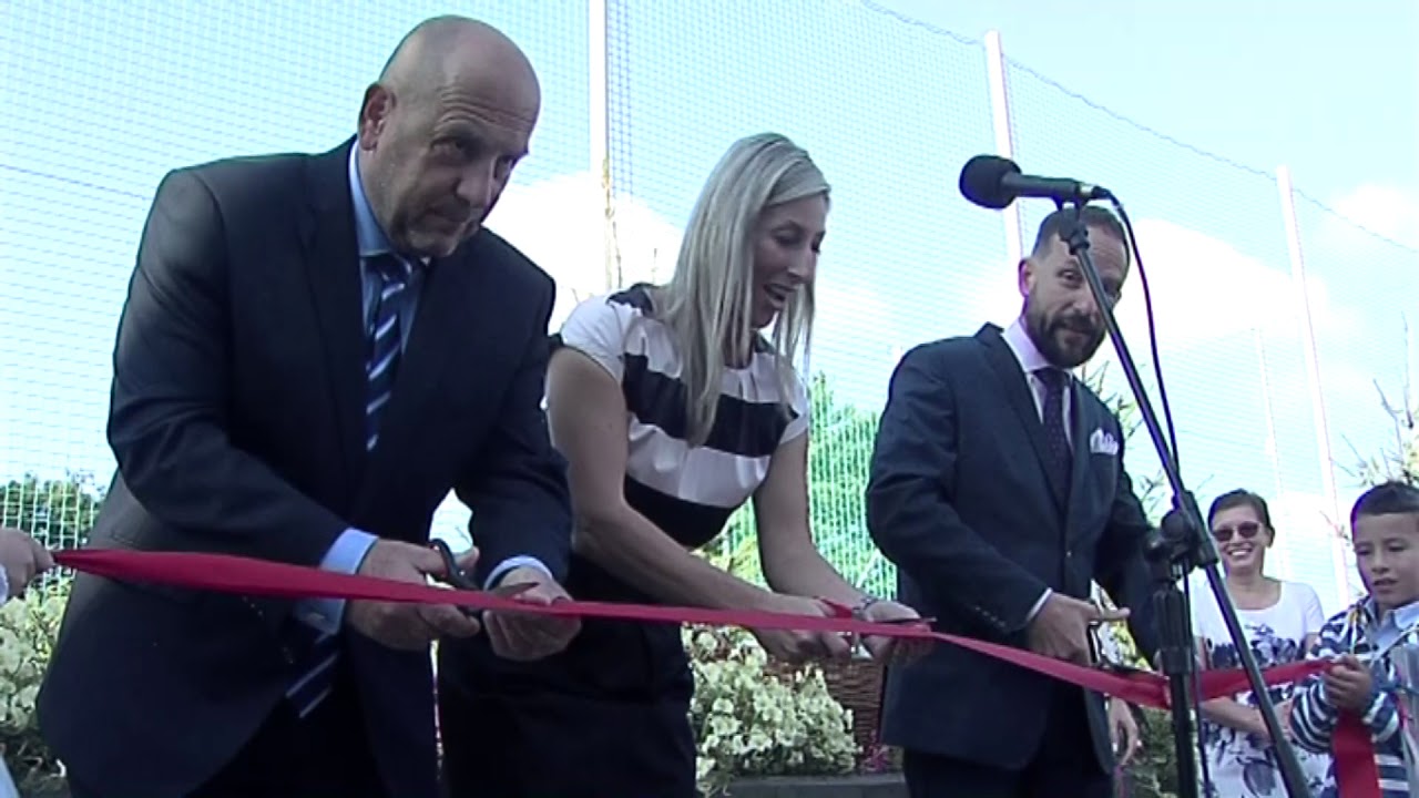 Petřkovice - První školní den a otevření nové tělocvičny  Hlucinsko.TV