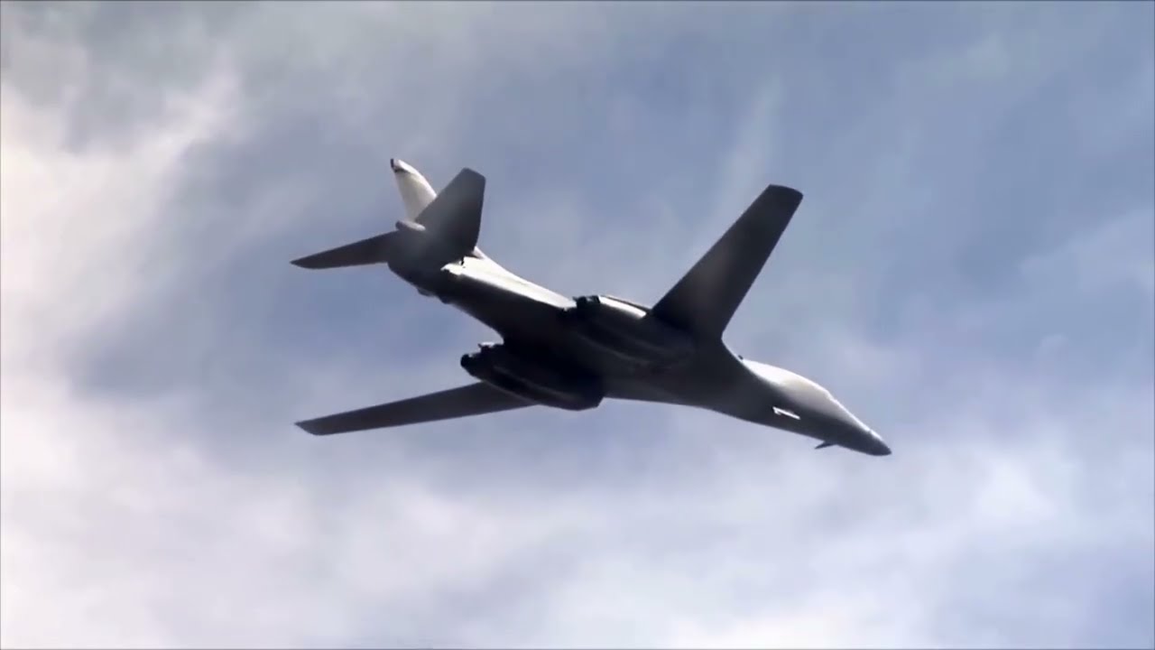 Почему бомбардировщик B-1B Lancer внезапно снова шокирует мир!