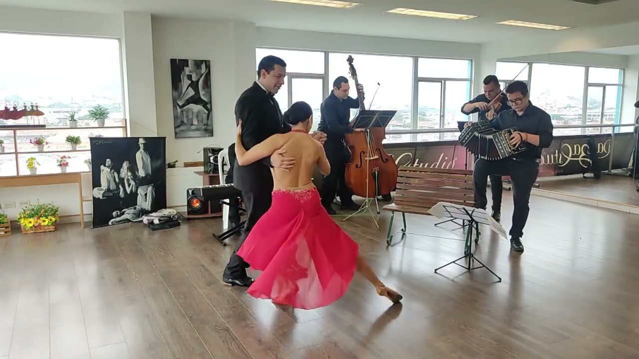 Entre Tangos, música para bailar
