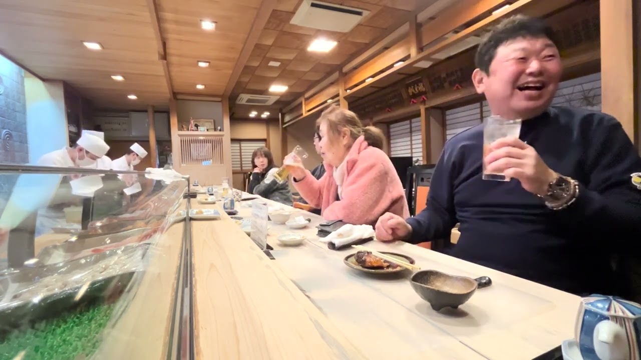 元気になった母ちゃんと寿司屋で乾杯
