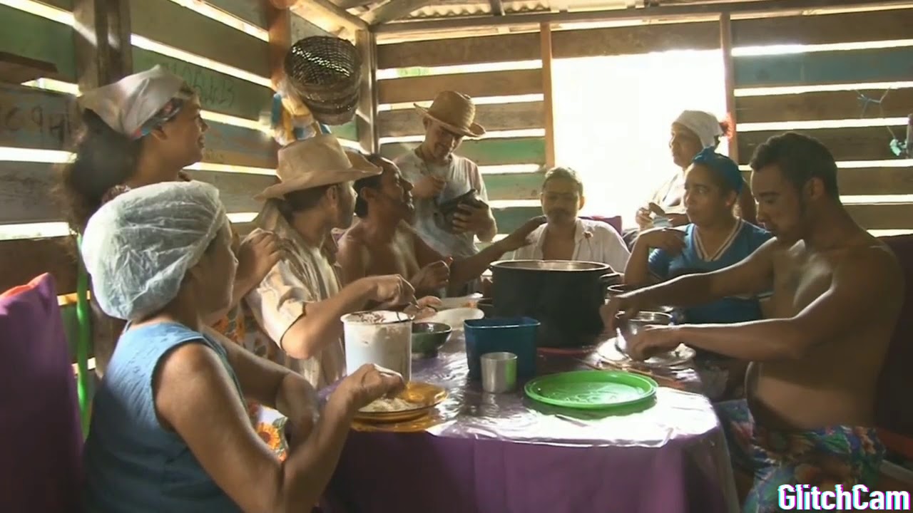 Hora do almoço da família da Jurubeba