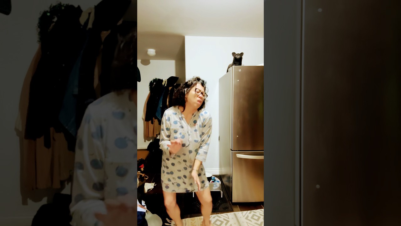 Вот это да, корейский стиль! #tbk #funny #dancebreak #kitchendance #viral