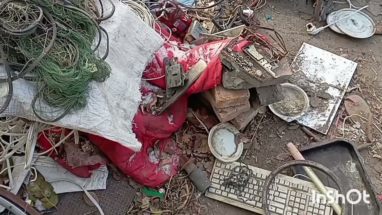 Зима.Свалка.Медь . Собирается всё подряд!!!!