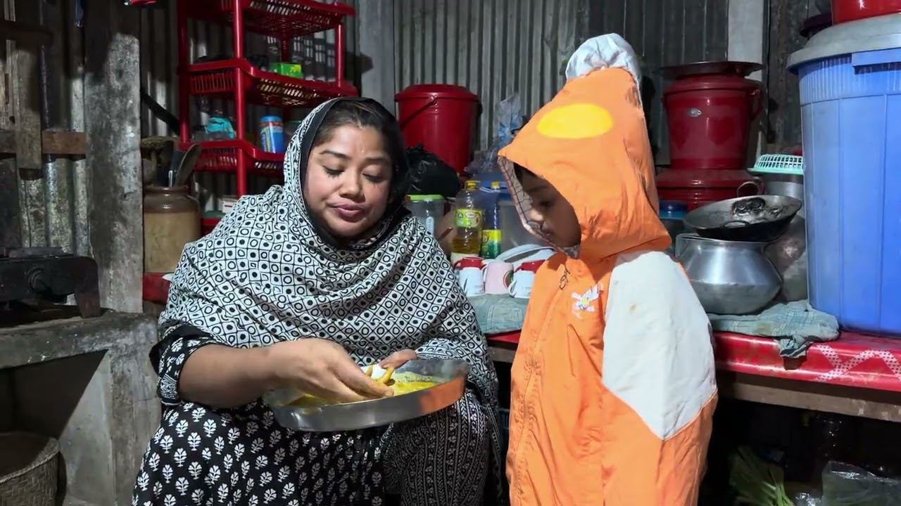 সিমের বিচি শিং মাছ দিয়ে সিম দিয়ে আলু আর হচ্ছে লাল মুরগি দিয়ে ভাত খেলাম আলহামদুলিল্লাহ