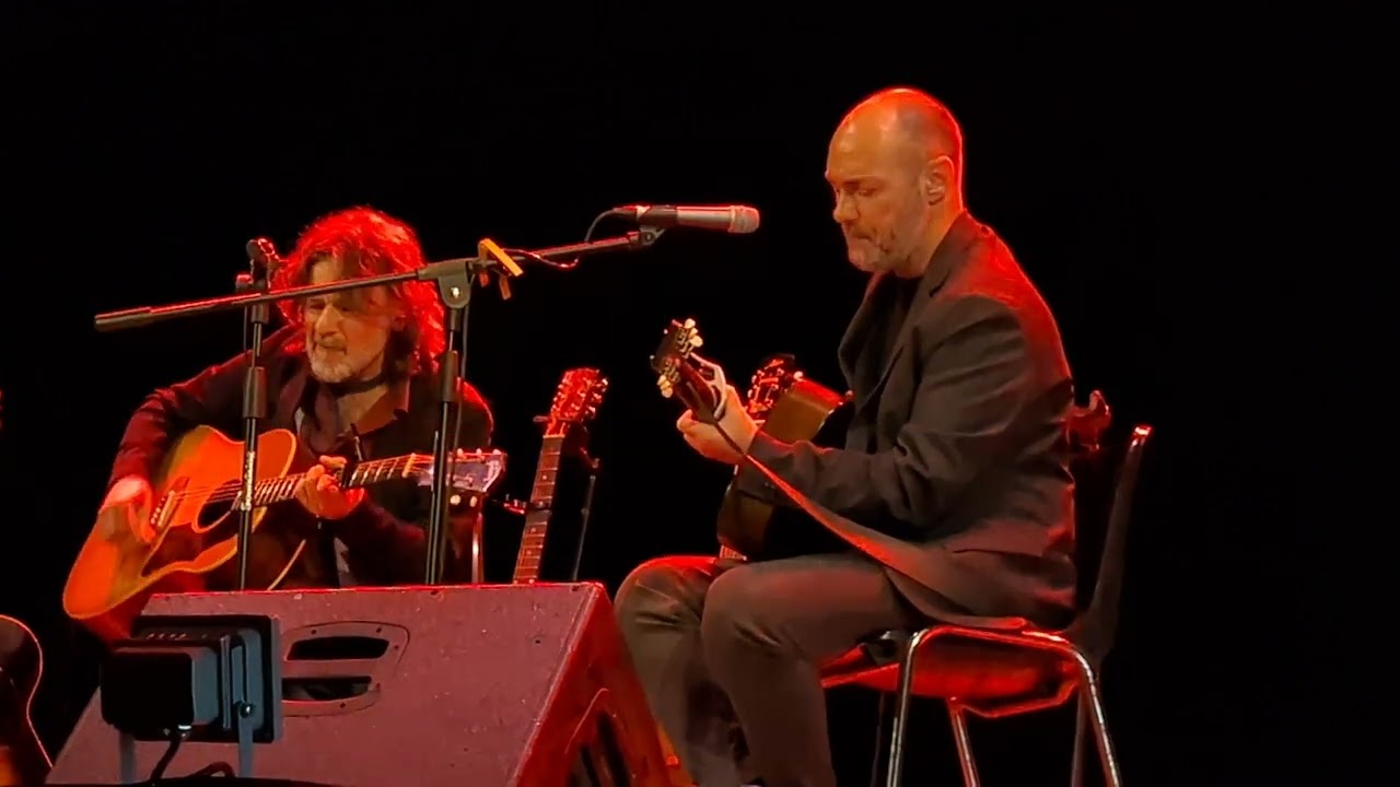 Quique González y Toni Brunet - Charo - Directo en acústico - Achégate ao Salón 2025 - Vilagarcía