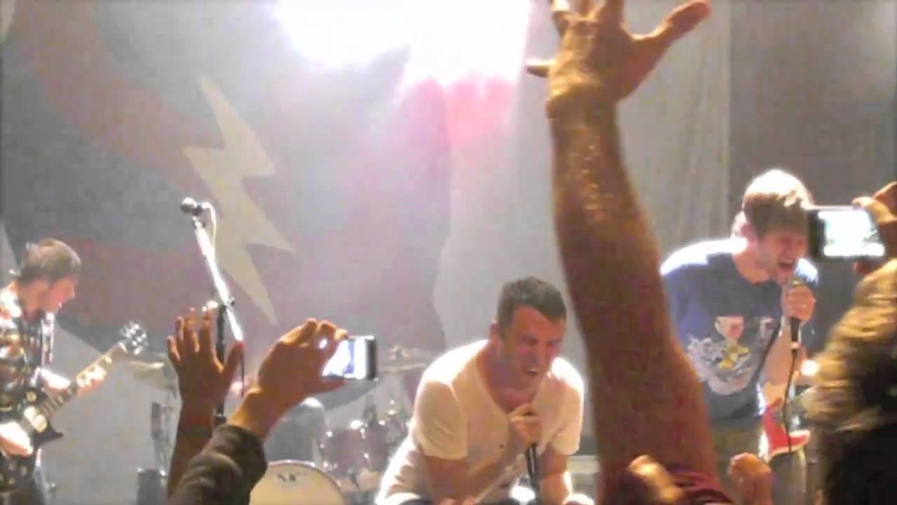 Two Tongues (LIVE) - 