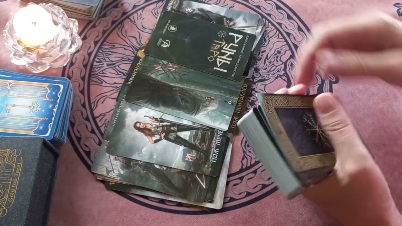 Бывший!😼 Что думает и будет ли проявляться?🔮 расклад таро!
