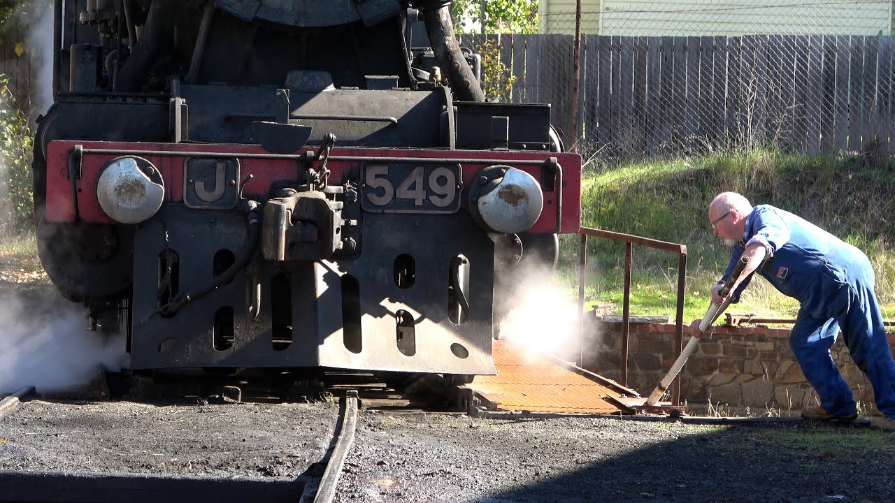 Maldon Railway Station - A very busy branch line terminus and turntable - Australian Trains