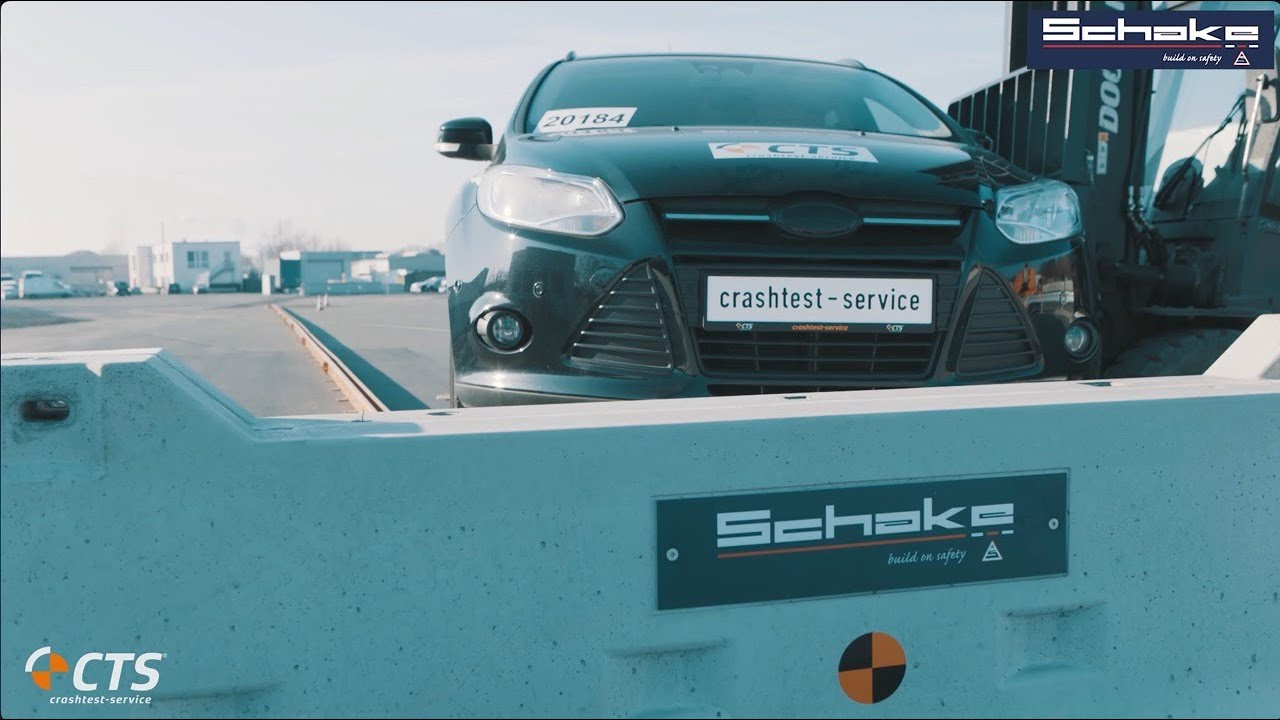 Anprallprüfung einer Fahrzeugsicherheitsbarriere gemäß ISO 22343-1:2023, M1- 48 km/h