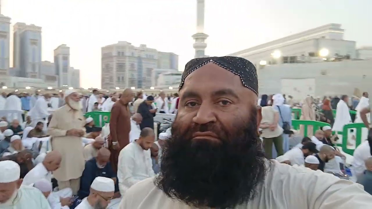 حرم مکہ کی افطاری اللہ تعالٰی سب کو نصیب کری سبحان اللہ#مکہ #مدینہ_منورہ 