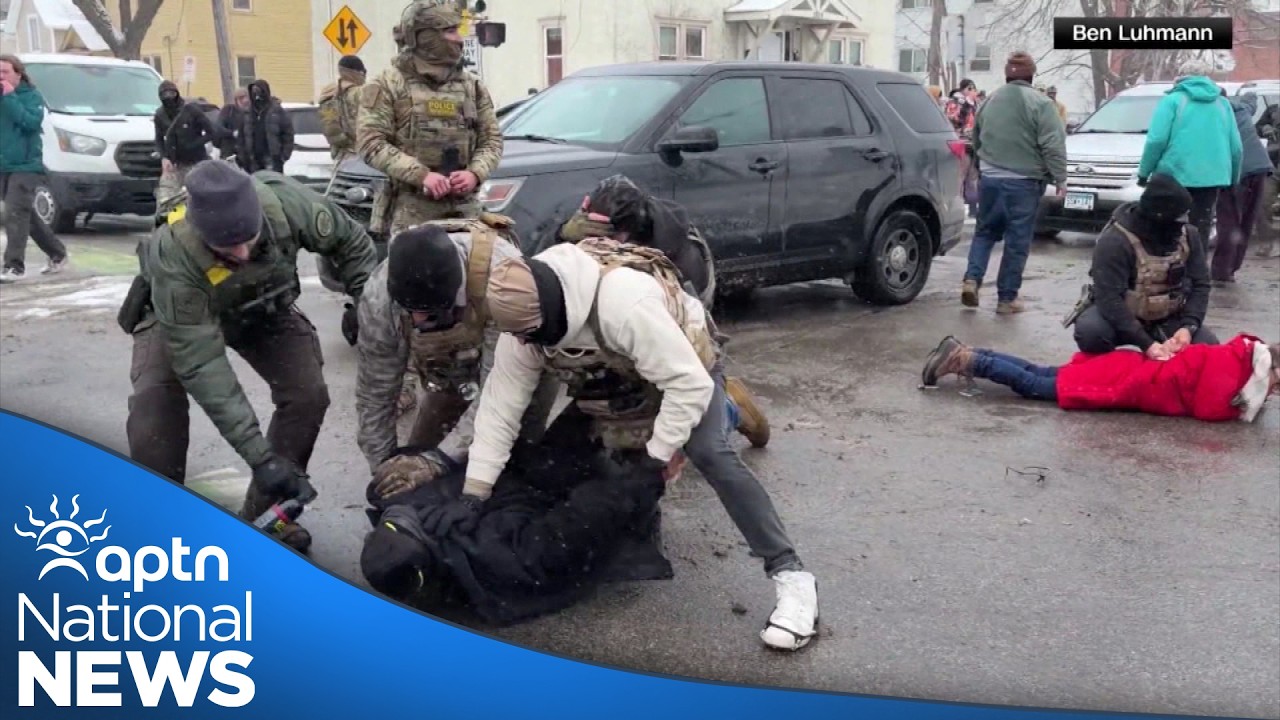 Одинаково ли относятся к коренному населению агенты ICE и RCMP? | Новости APTN