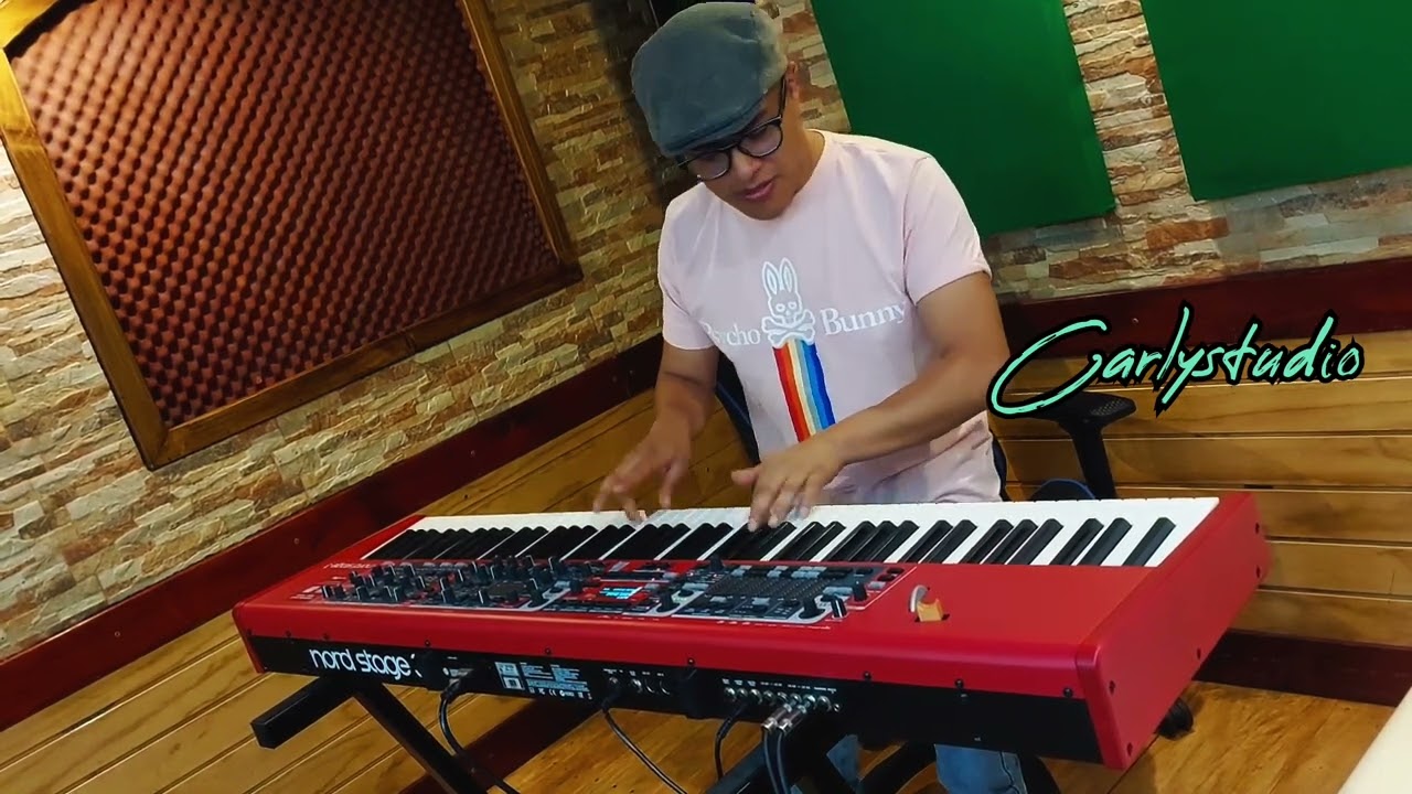 Carlystudio grabando  Medley piano.  arreglo mio(no mezclado)