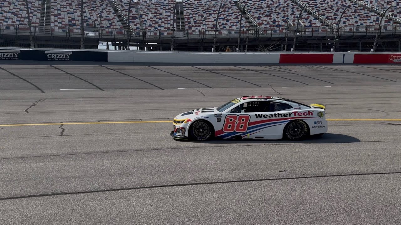 Shane van Gisbergen qualifying for the 2025 Southern 500 at Darlington
