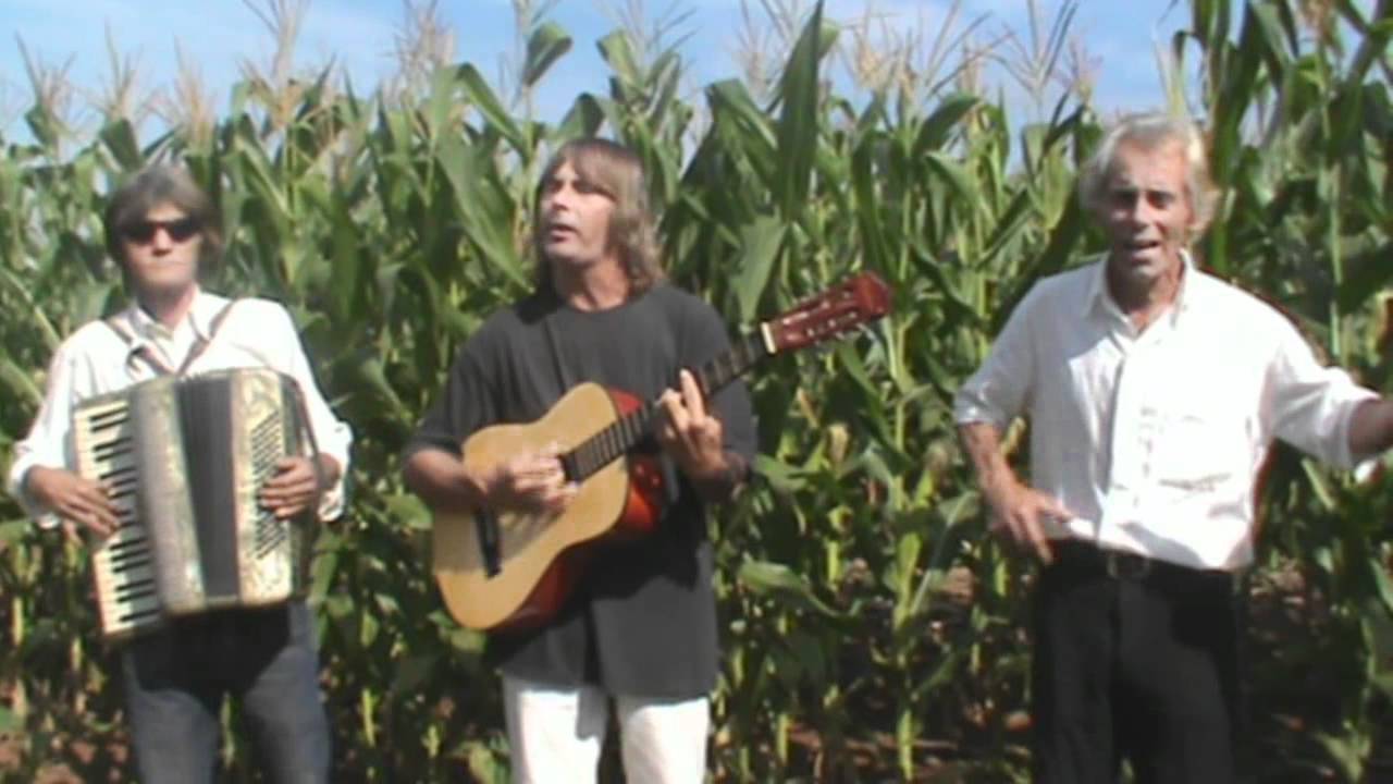 TRIO VOZES DE MEL - SAUDADE DO MEU VELHO PAI. BD STÚDIO
