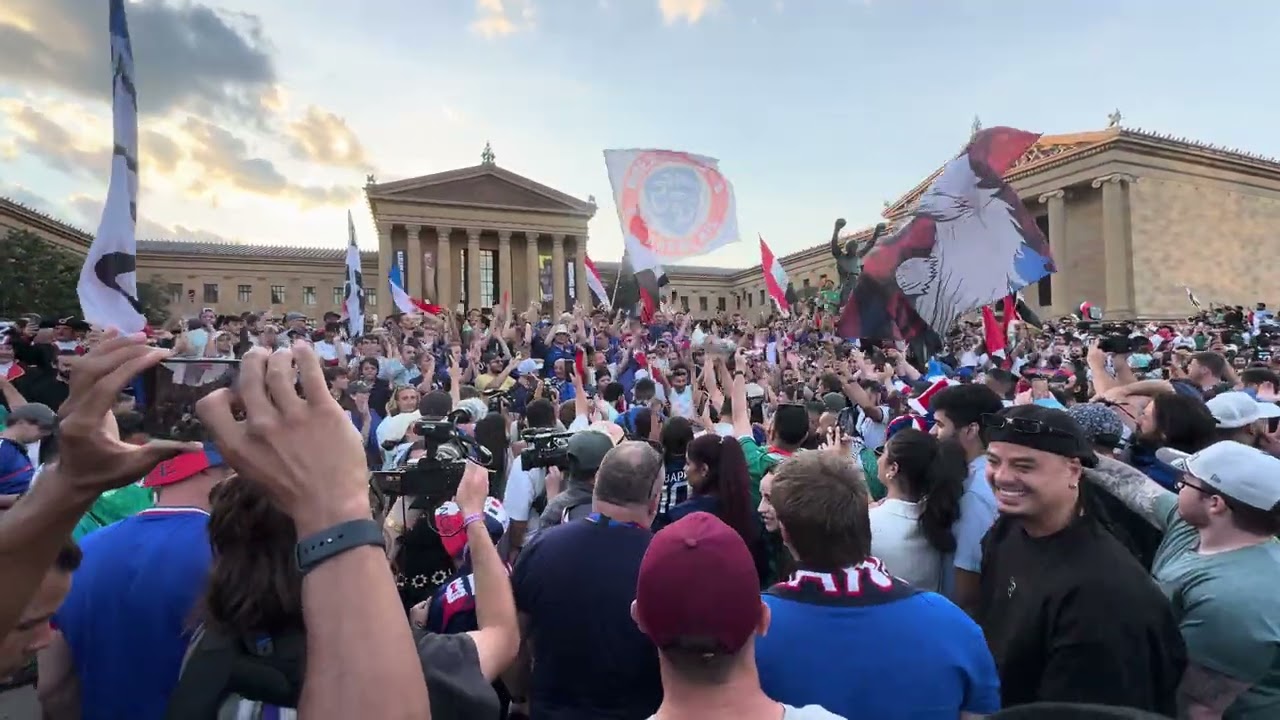 🔊 France 🇫🇷 supporters took over Iraq rally at Philadelphia Art Museum before Philly World Cup Match