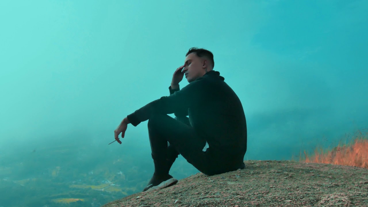 Families - Conversando Com a Lua 🌙 (Official Music Video)