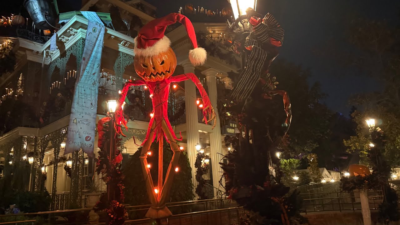 Haunted Mansion Holiday Nightmare Before Christmas Overlay with Excellent Light Disneyland 2025