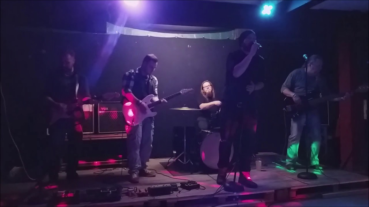 Vaiettu Salaisuus Ikkunaprinsessa (Saarijärvi 17 10 2020 Bar & Cafe Oodi)