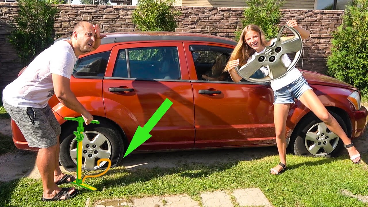У Толика ОТЖАЛИ BMW. Лера ПРИКАЛЫВАЕТСЯ над Толиком. Что ПРОИЗОШЛО?