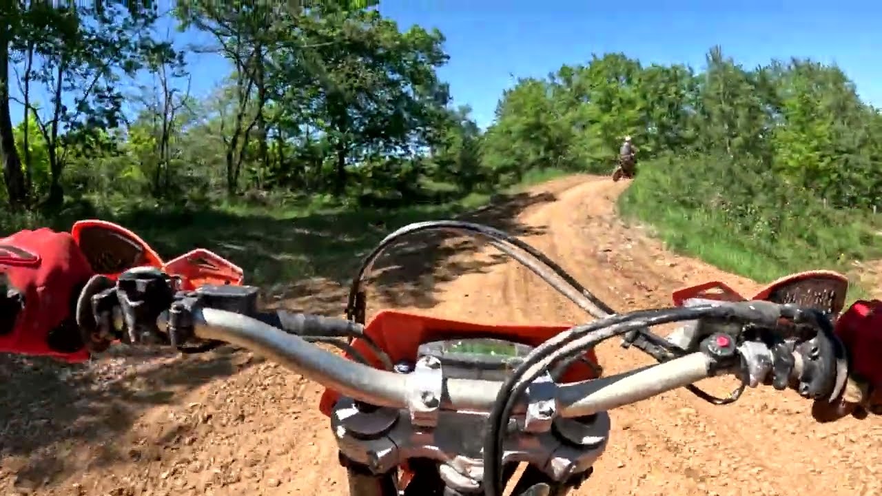 Première fois sur terrain de cross (Privée)+ Essai d'un 250 Enduro EXC de 2007