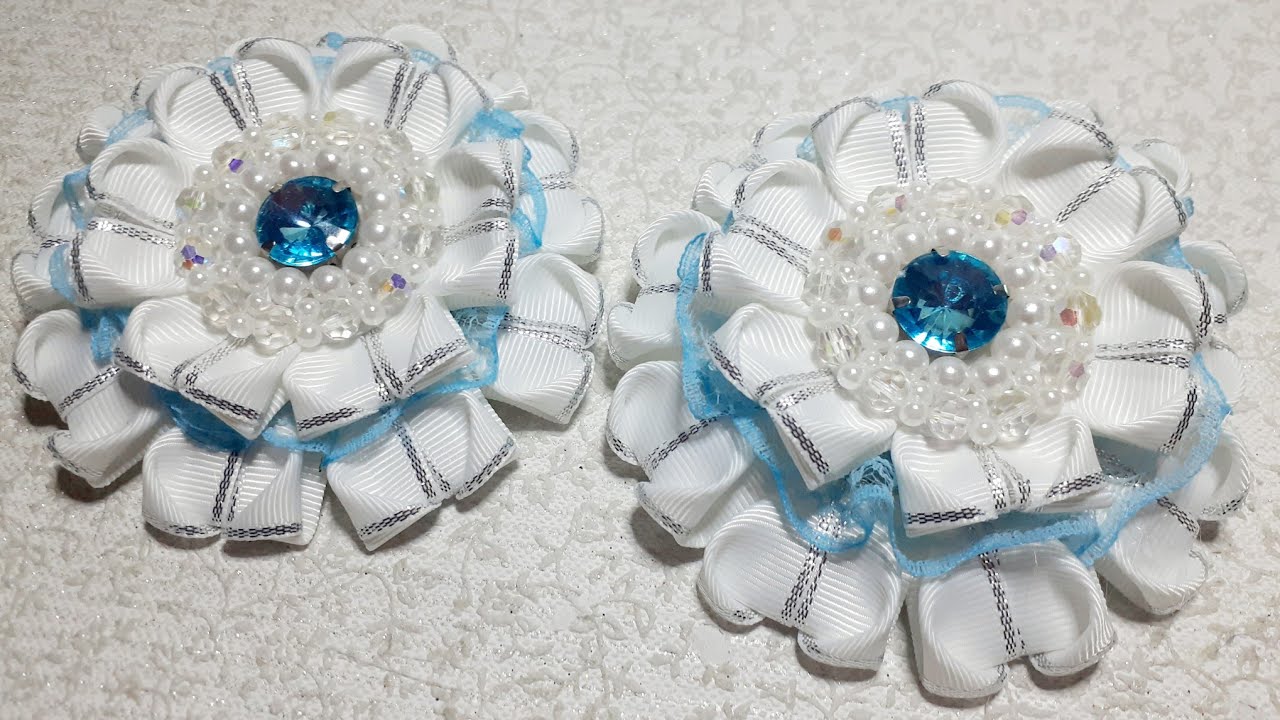 Зимний цветок из репсовой ленты с шикарной серединкой из бусин. Канзаши. Kanzashi.