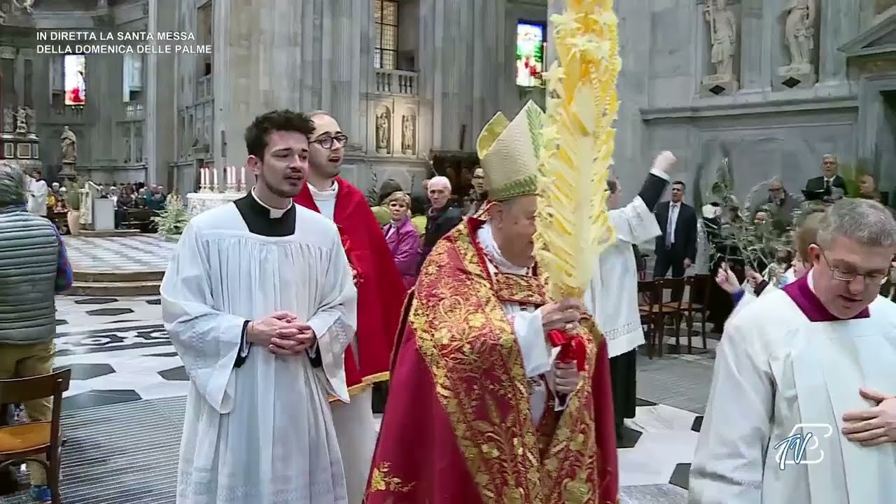 13 aprile 2025, solenne pontificale nella domenica delle Palme dalla Basilica Cattedrale di Como