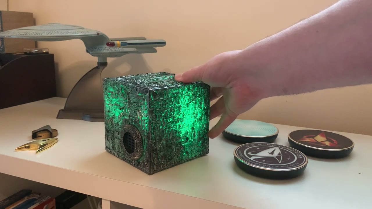 Star Trek BORG CUBE Bluetooth Speaker with Illumination and Sound Effects