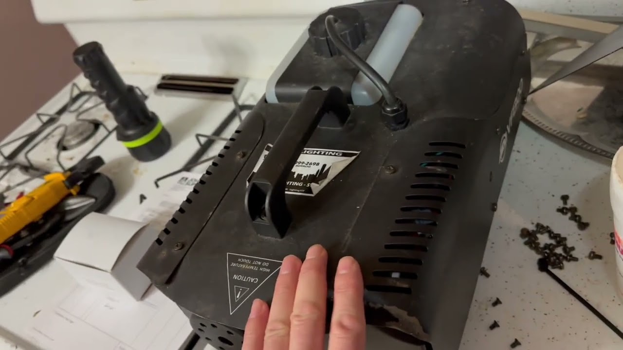 Reparando maquina de humo (haze) Chauvet Hurricane Haze 2D