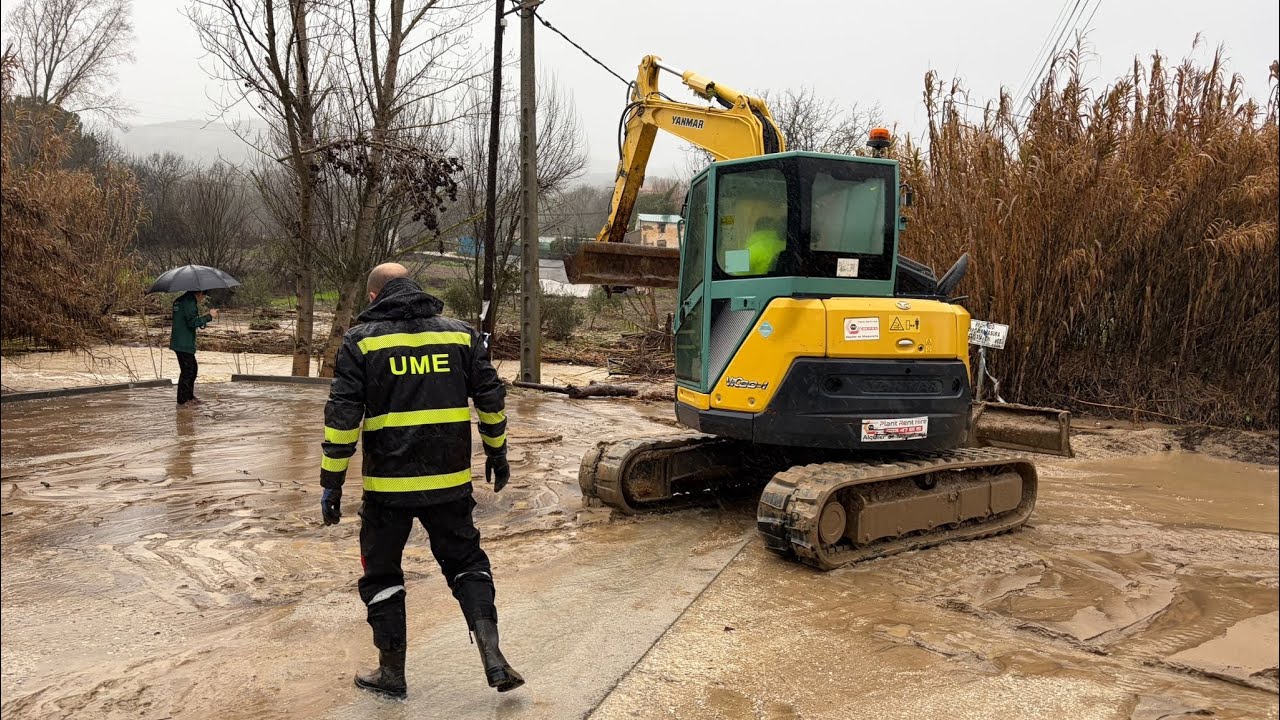 UME: Restablecimiento del acceso a varias zonas rurales tras las lluvias.
