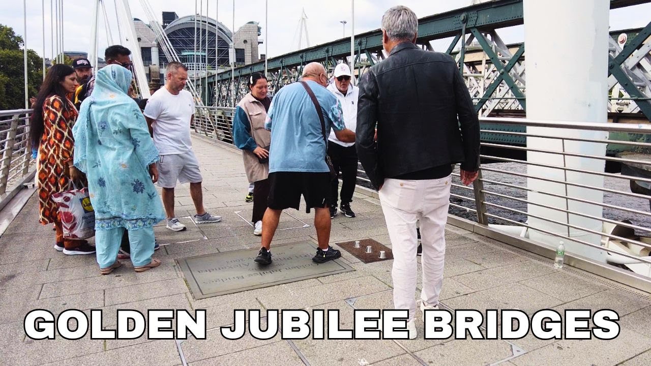 GOLDEN JUBILEE BRIDGES Walk to Trafalgar Square | London Sights 2025 🇬🇧